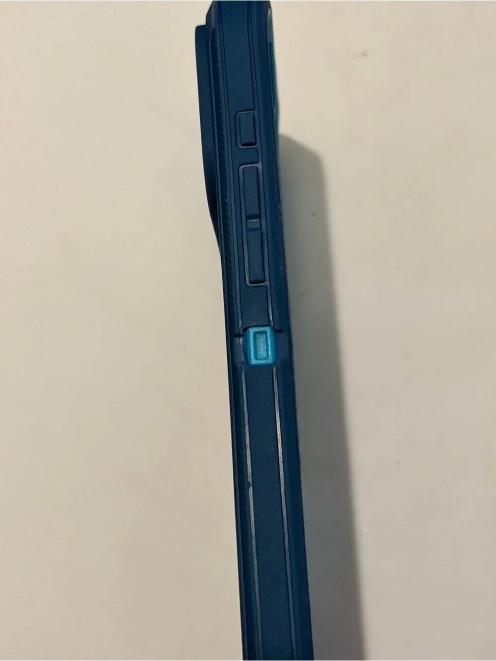 Rugged Magnetic-Compatible Teal Phone Case for iPhone 17 Pro Max